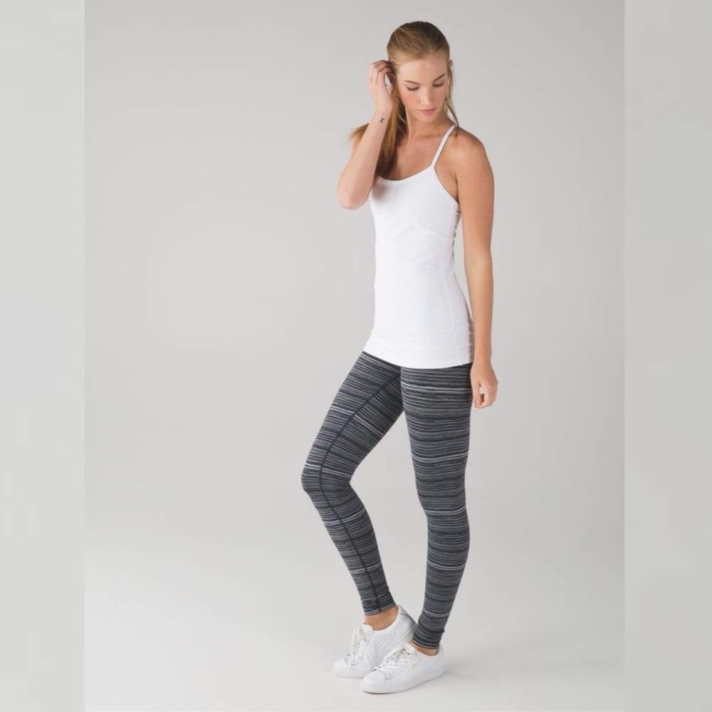 Women’s Lululemon Wunder Under 28” Leggings in Cyber Stripe Deep Coal Black (4)